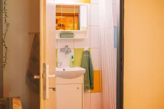 Apartmán 1+1 – koupelna se sprchou