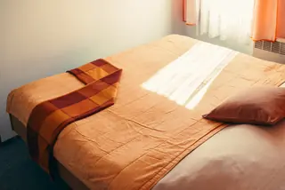 Apartmán 2+1 – manželské dvoulůžko u okna